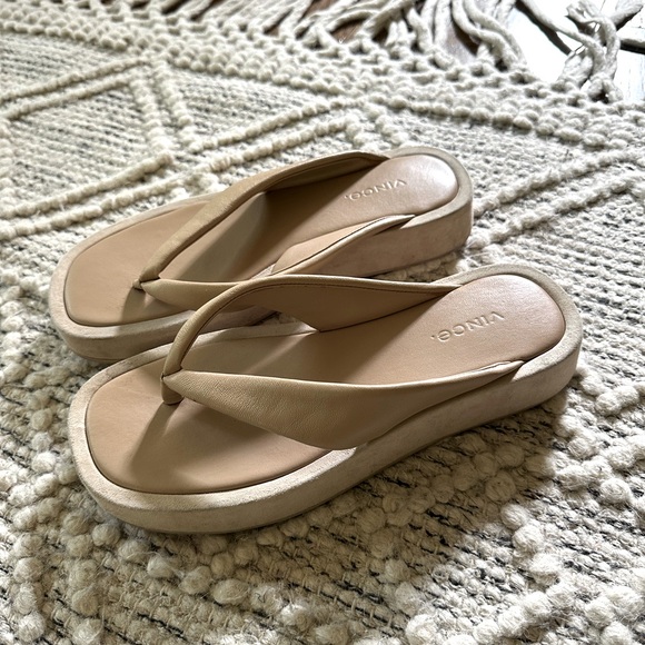 Vince Nell Leather and Suede Flipflops - Picture 2 of 9